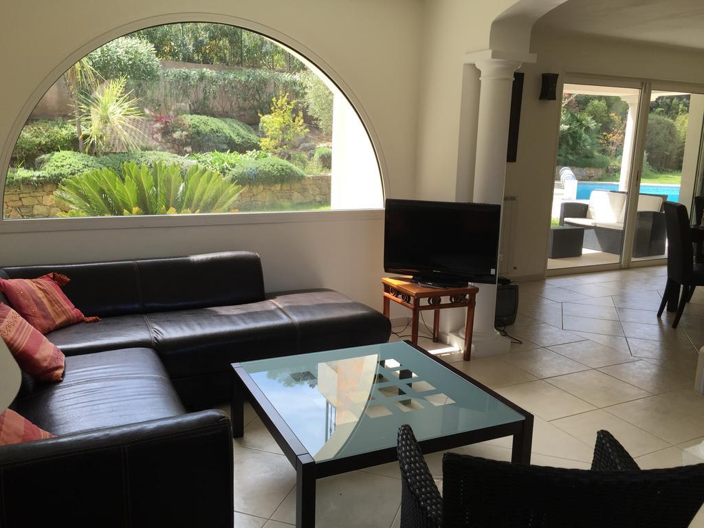 Belle Villa Dans Clos Prive - Saint Raphael Boulouris מראה חיצוני תמונה